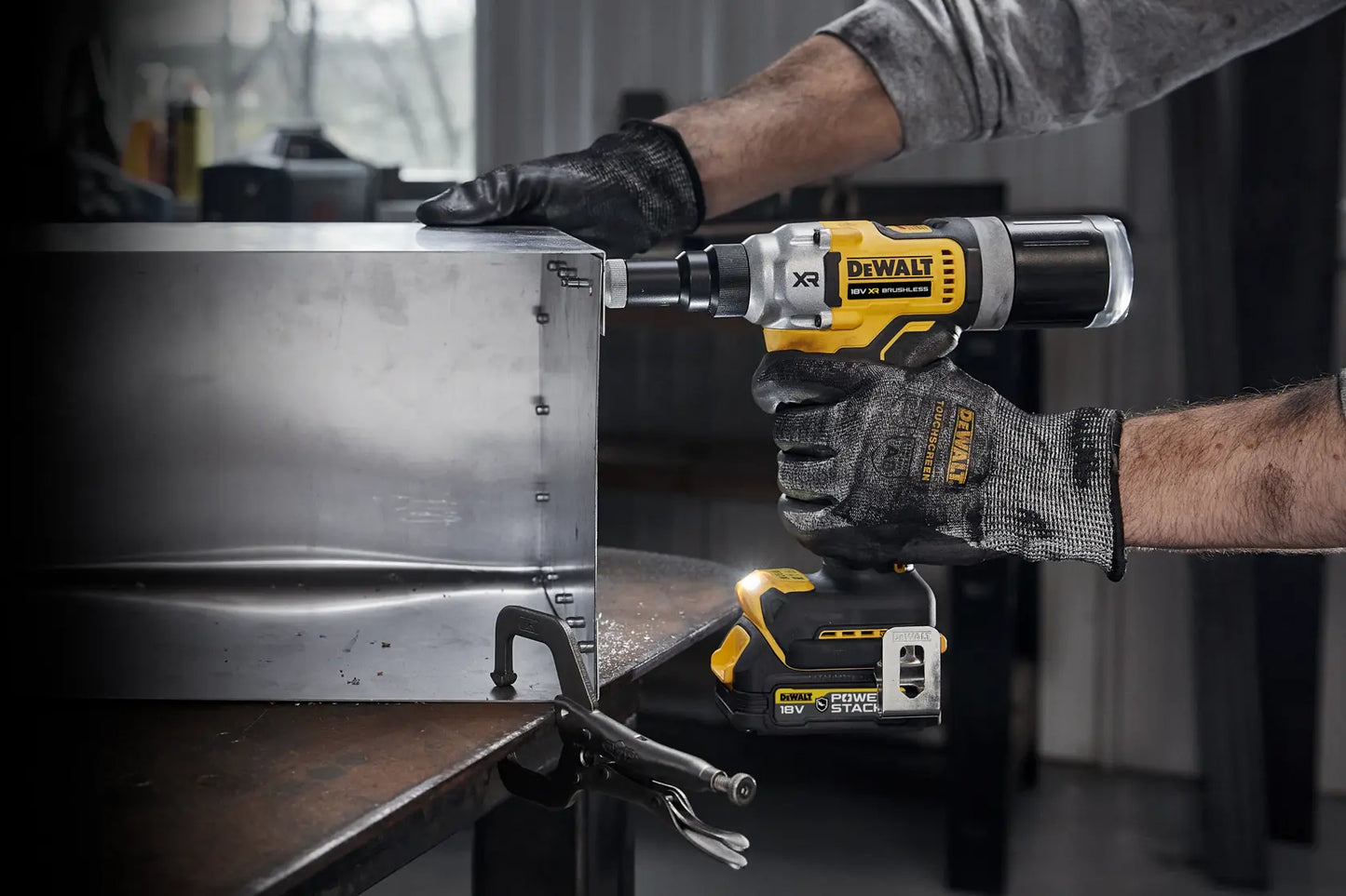 DeWalt DCF414NT-XJ