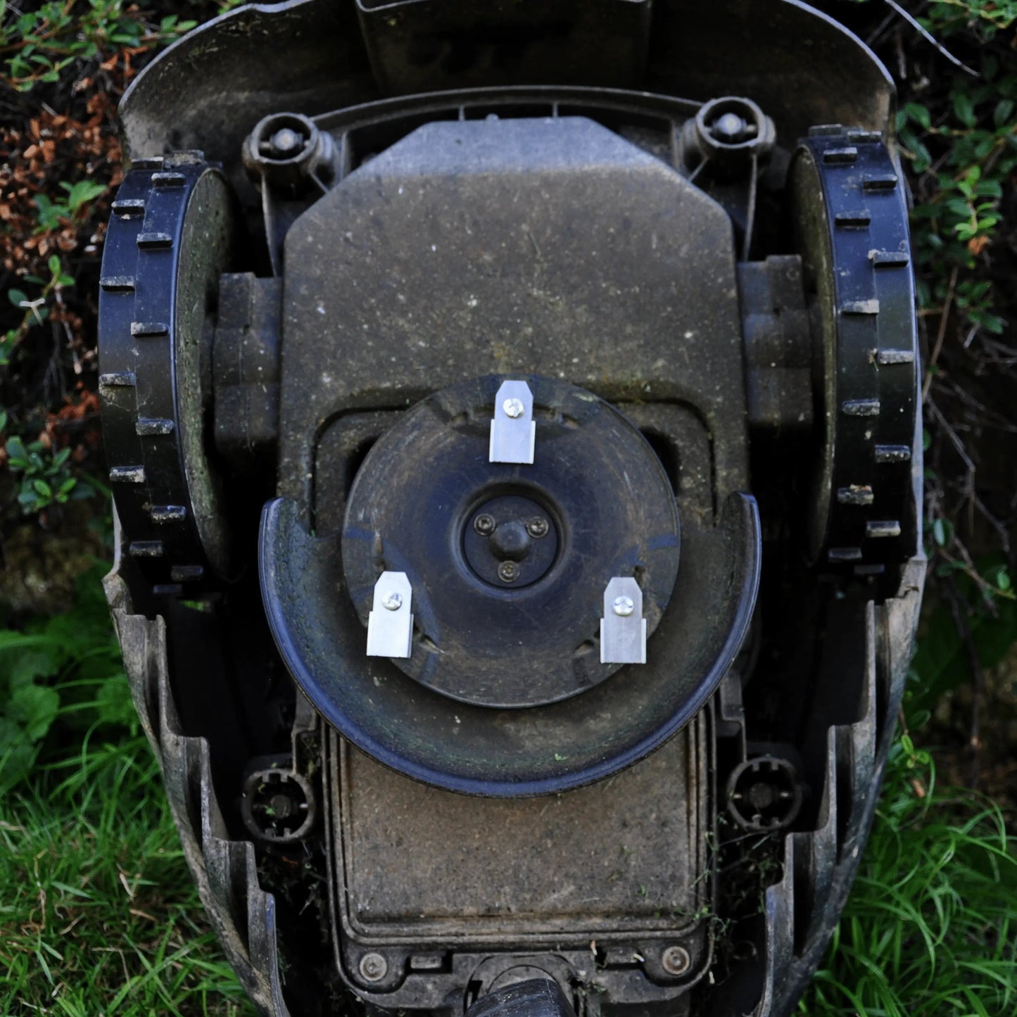 Ersatzklingen für Husqvarna Automower, Gardena & McCulloch Mähroboter - Exact Designs