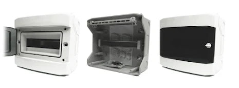 Kapsling IP65 1x12 moduler med rökfärgad dörr