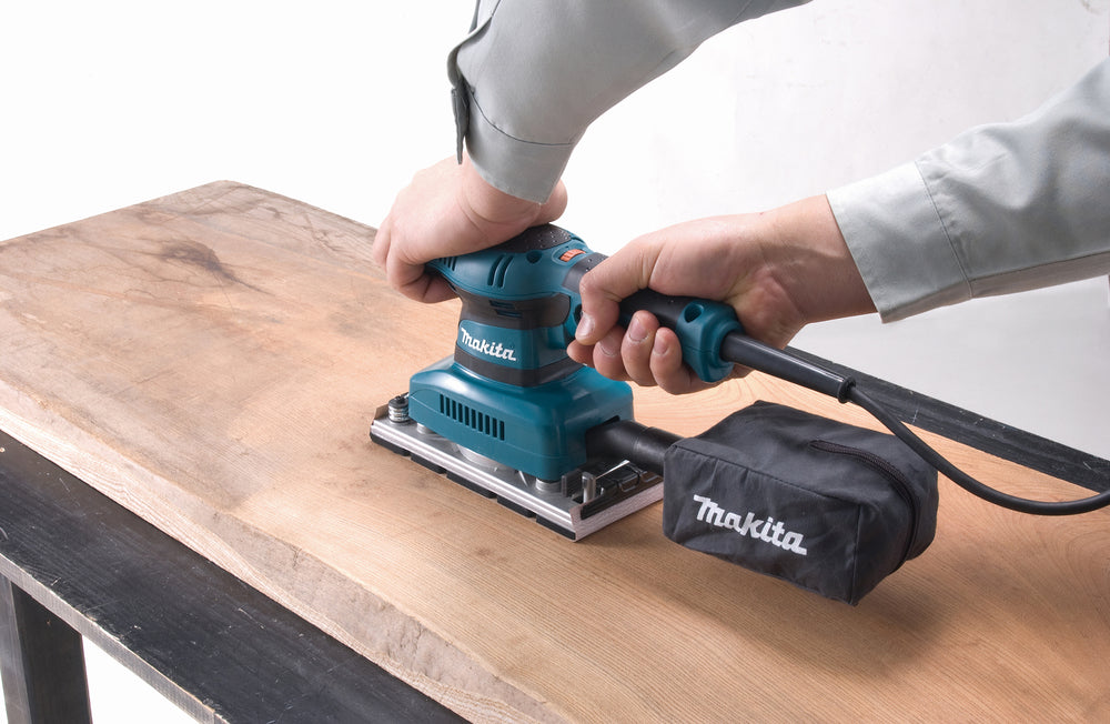 Makita BO3711