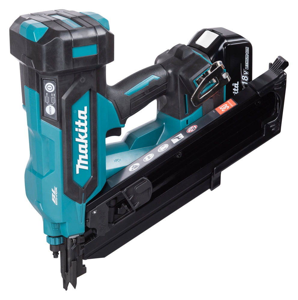 Makita DBN900ZK spikpistol 18V LXT