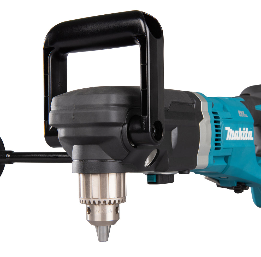 Makita DDA460ZK 18V LXT Vinkelborrmaskin i arbete