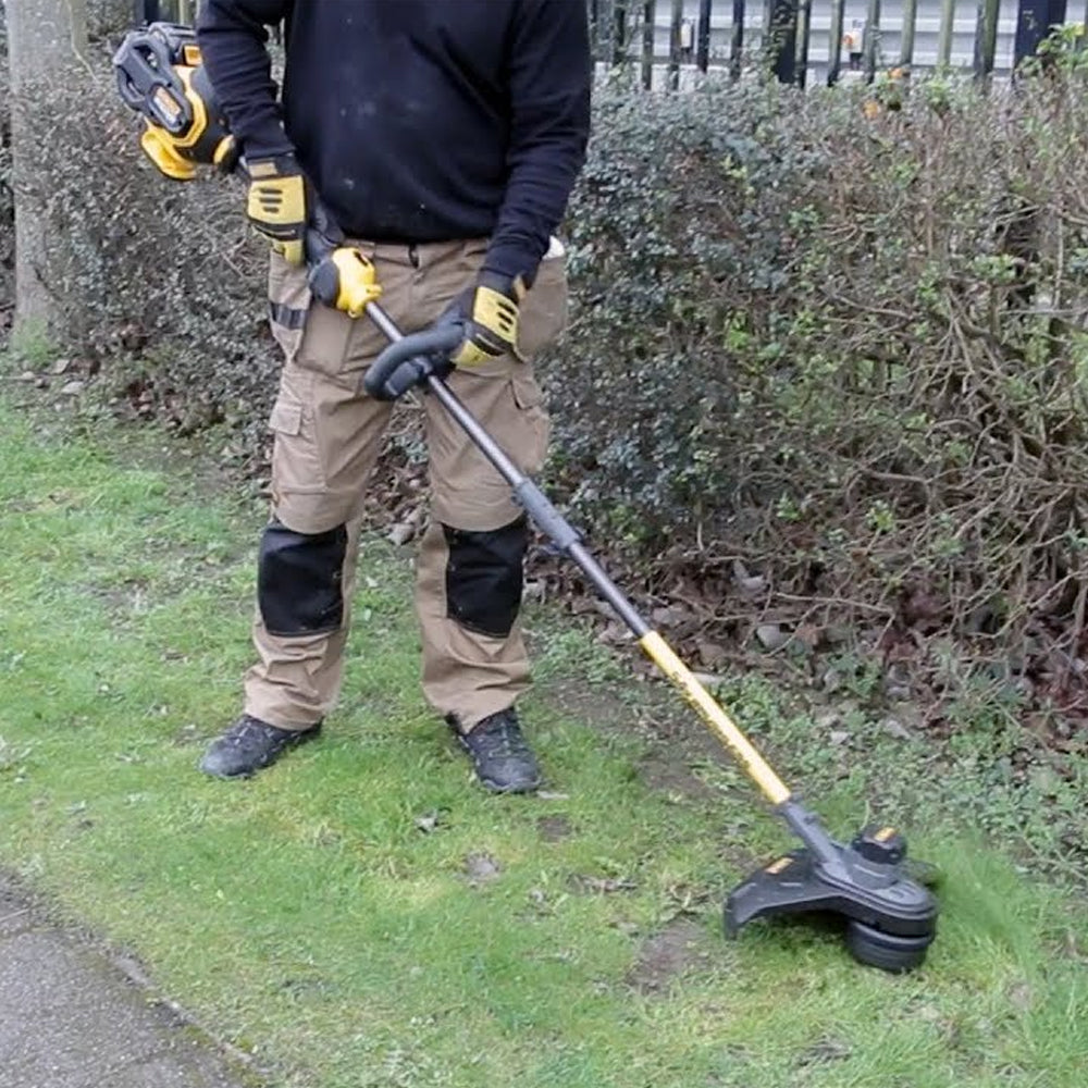 DeWalt DCM5713N Grästrimmer i bruk