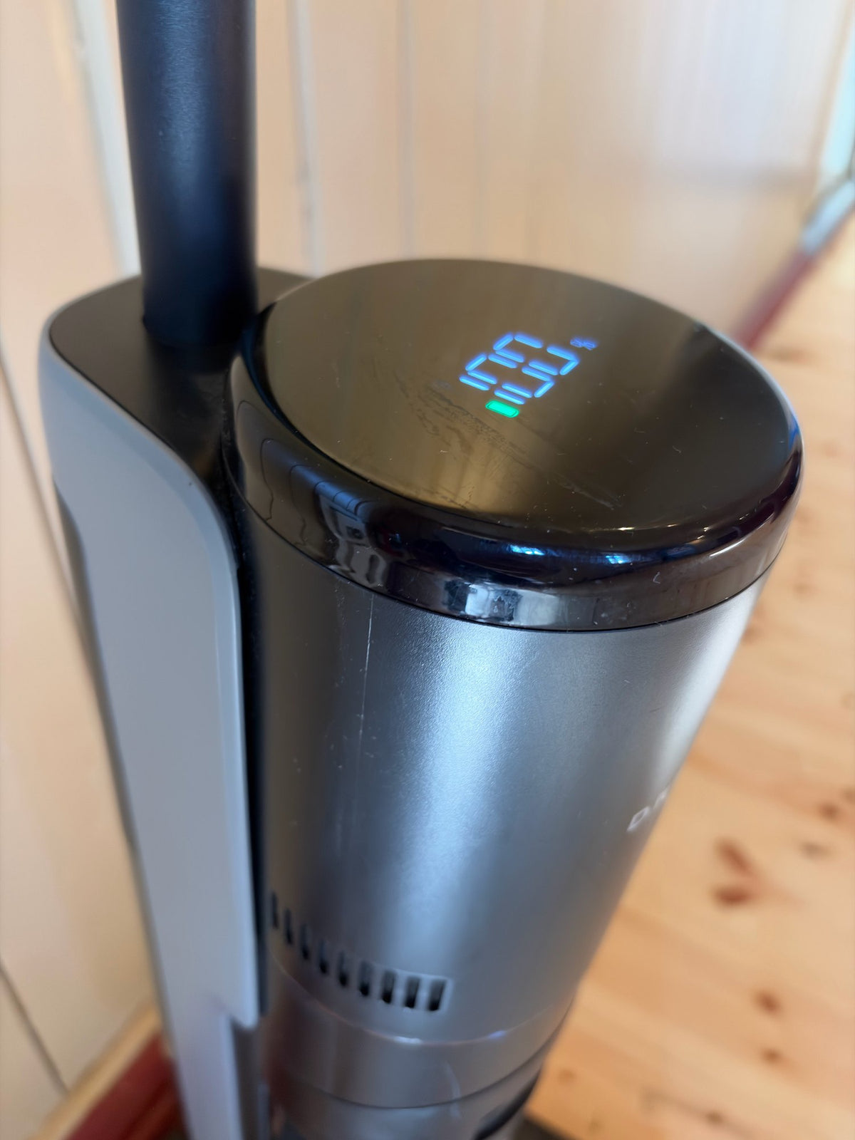 Dreame H12 Pro FlexReach Restore – digital display