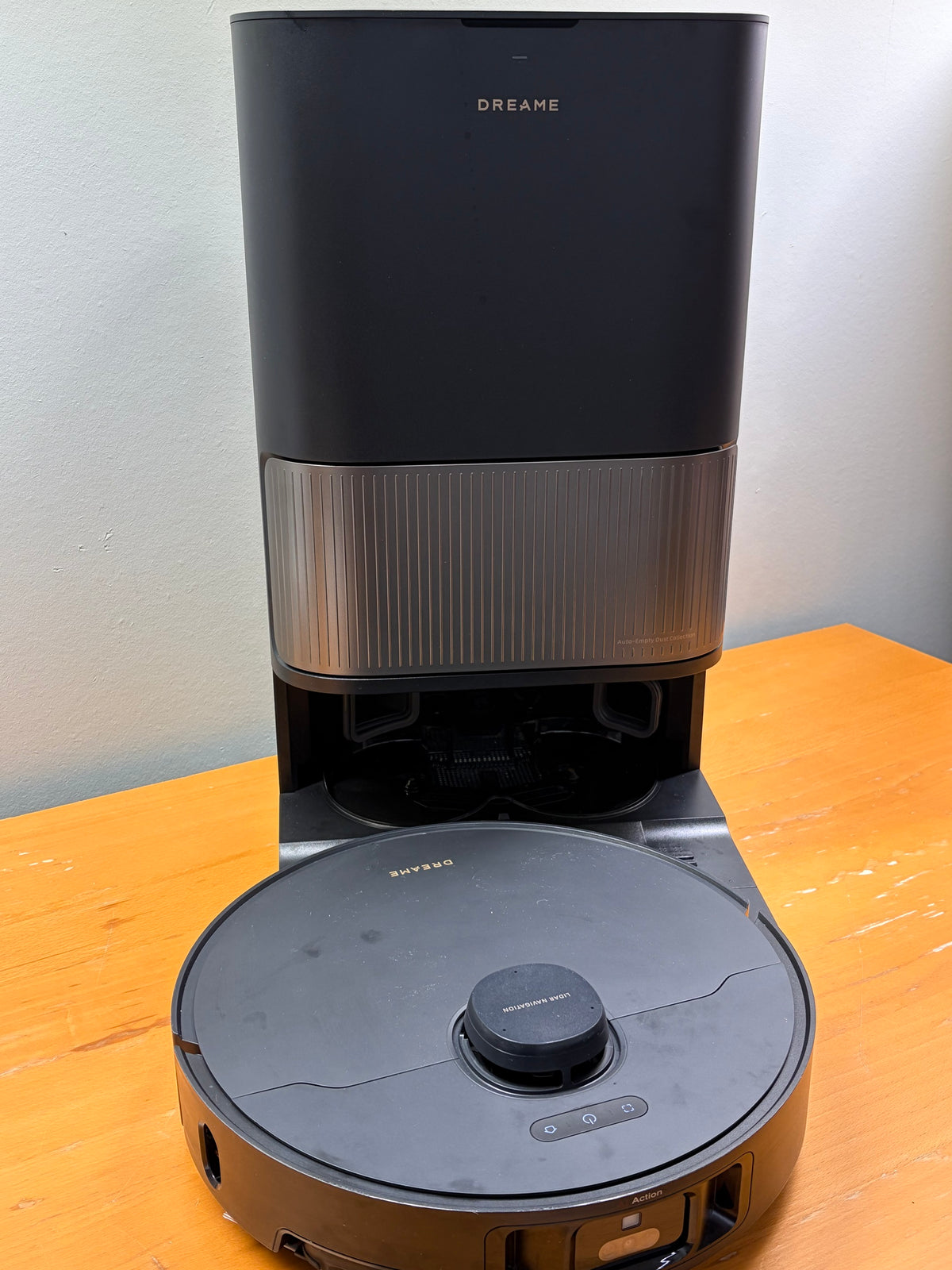 Dreame L40s Pro Ultra svart Restore med basstation