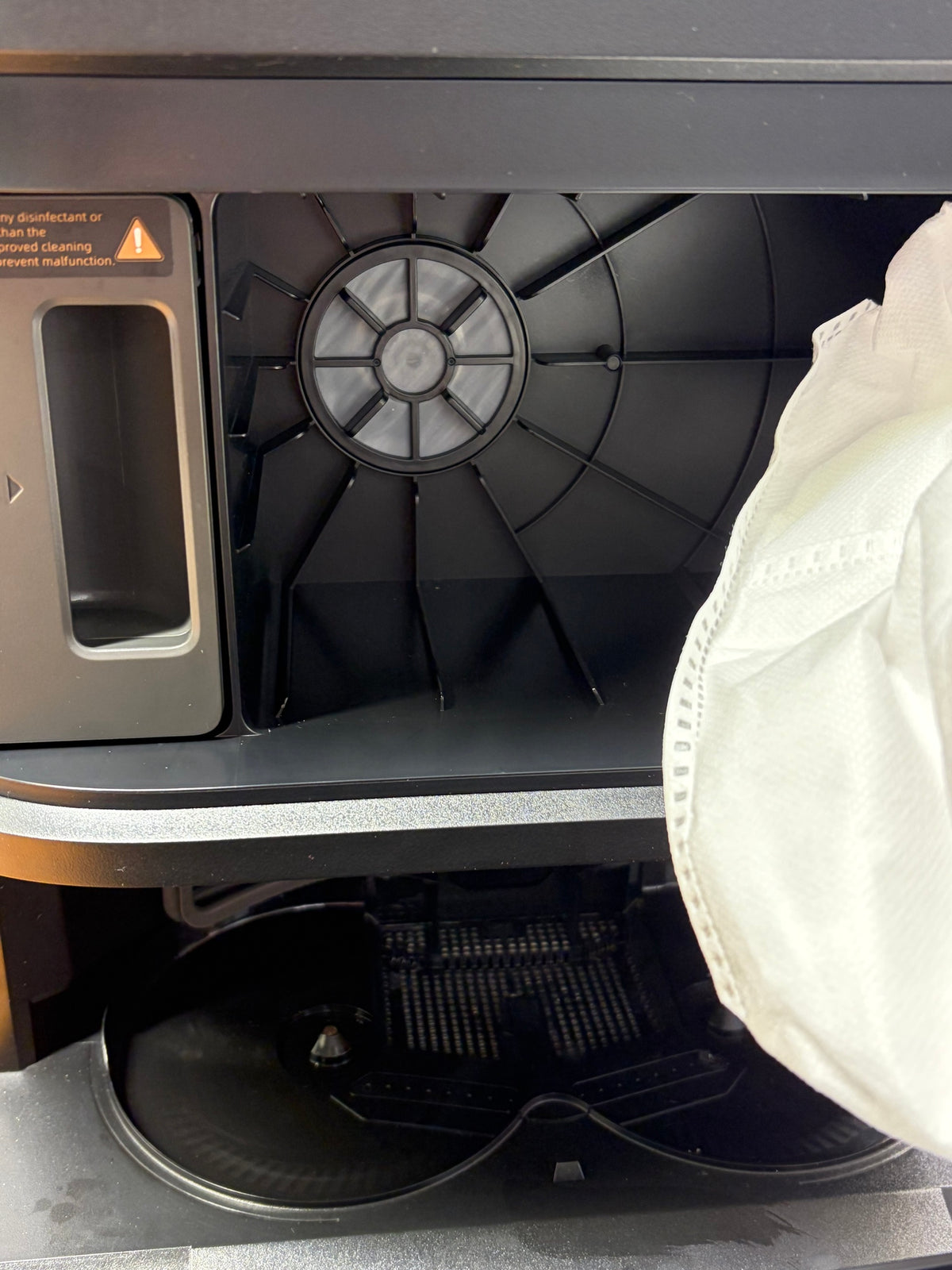Dreame L40s Pro Ultra basstation med dammpåse