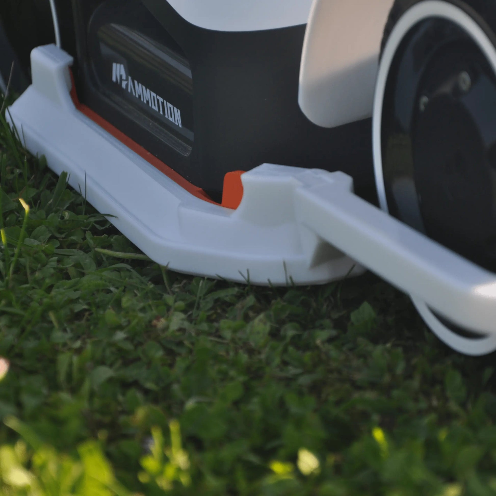 Mammotion Luba 2 AWD 3000X / 5000X / 10000X – Seitenschutz (ab Modelljahr 2025) - Exact Designs