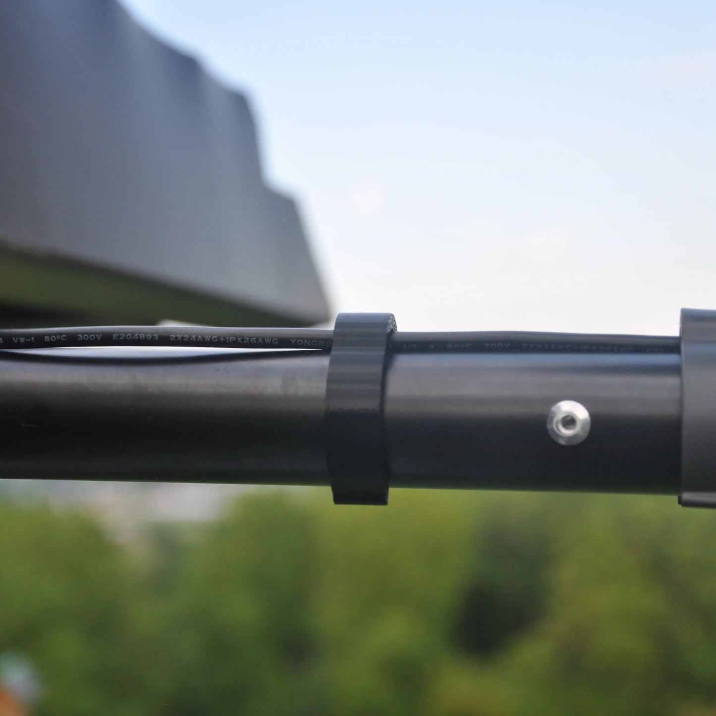 Mammotion Luba Mini & Yuka Mini – RTK - Antennenhalter Adapter (90° - Winkel) - Exact Designs