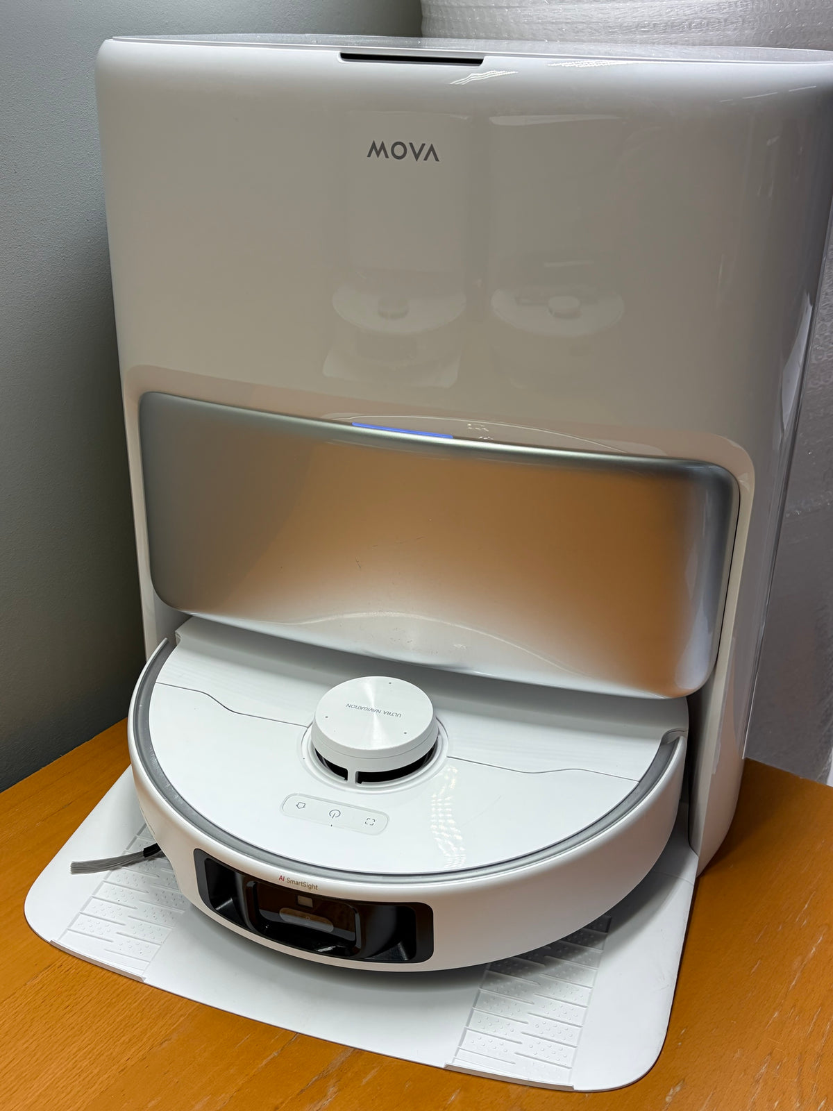 MOVA P50 Pro Ultra vit Restore med basstation