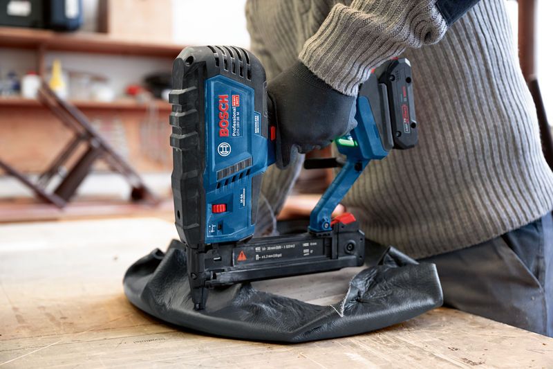 Bosch GTH18V-38M Häftpistol – produktbild 3
